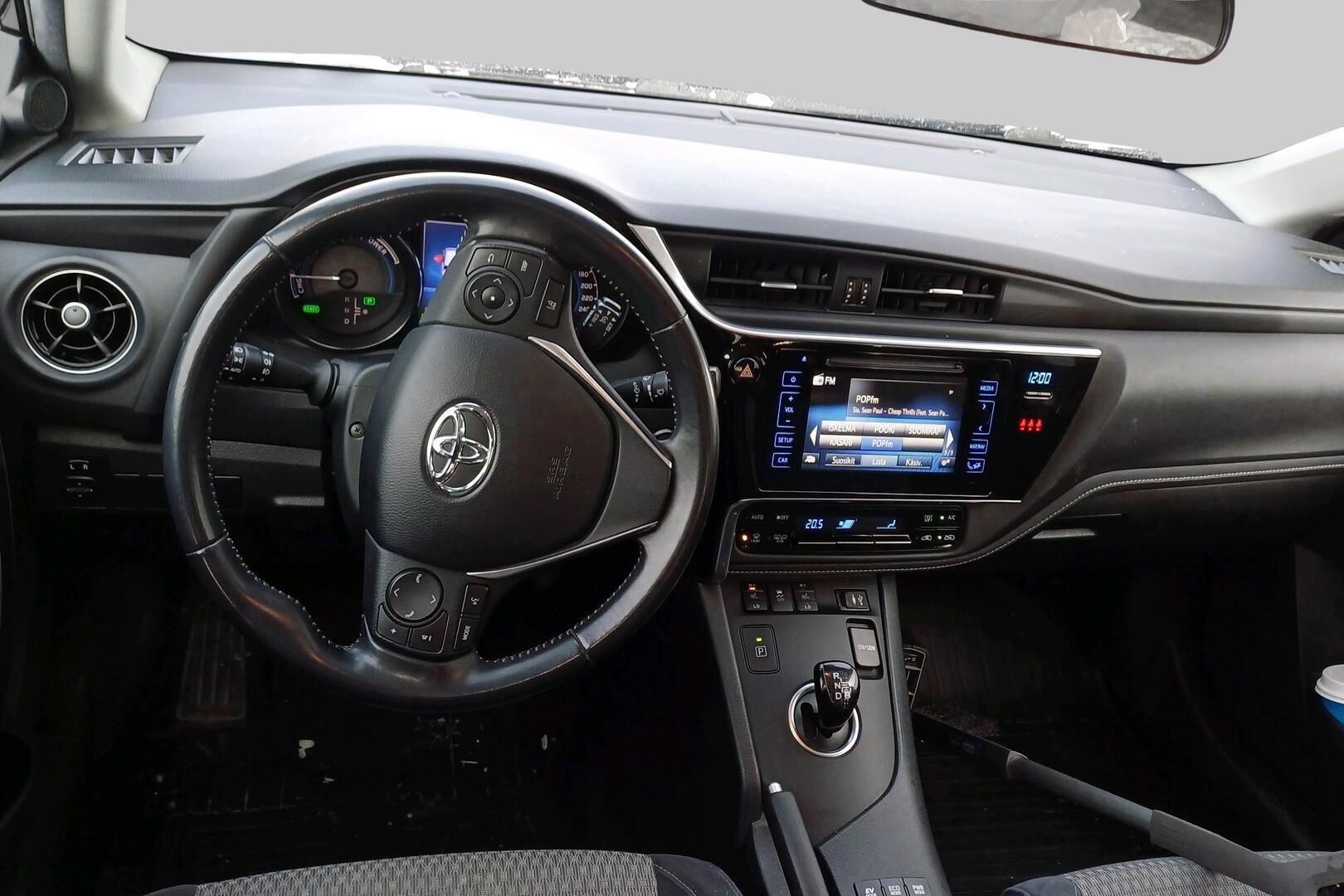 Toyota Auris iso kuva 0