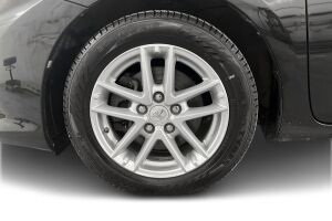 Toyota Auris esikatselu 12