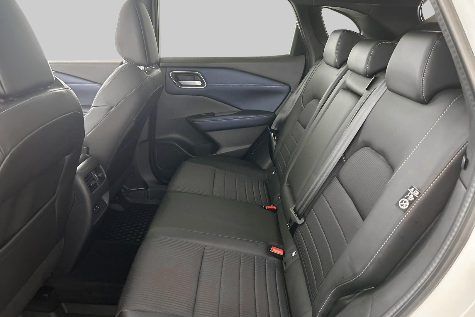 Nissan Qashqai iso kuva 10