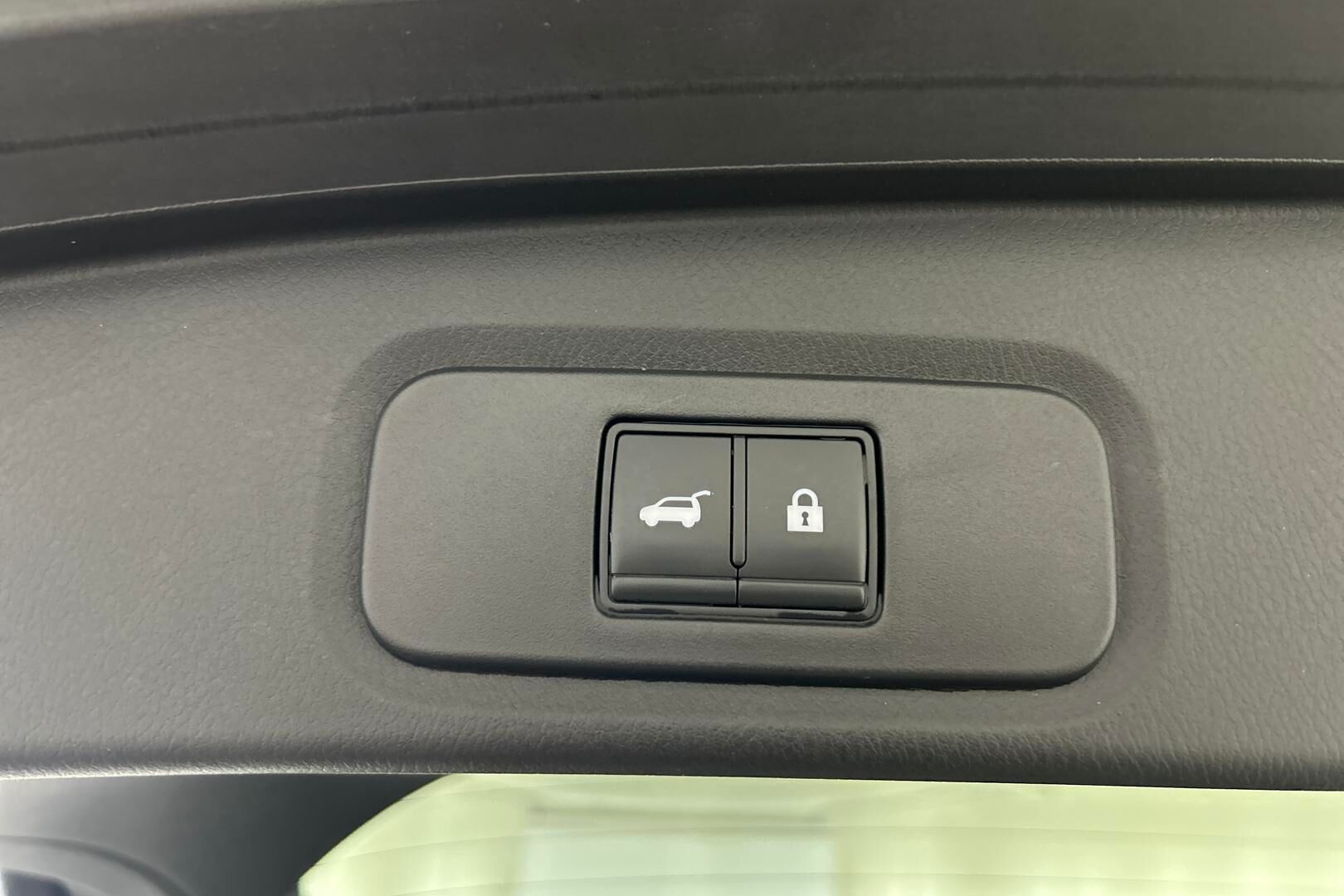 Nissan Qashqai iso kuva 14