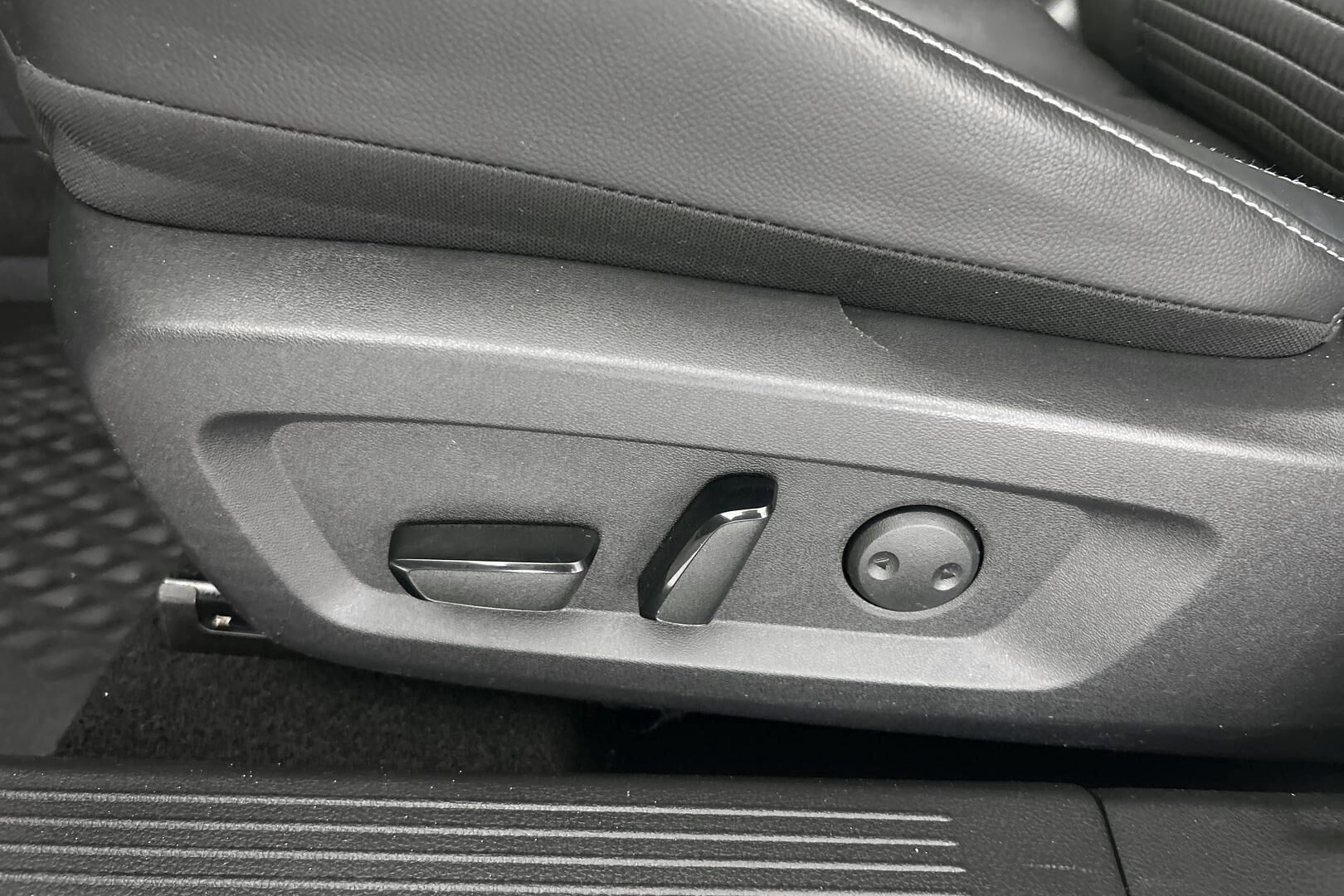 Nissan Qashqai iso kuva 15