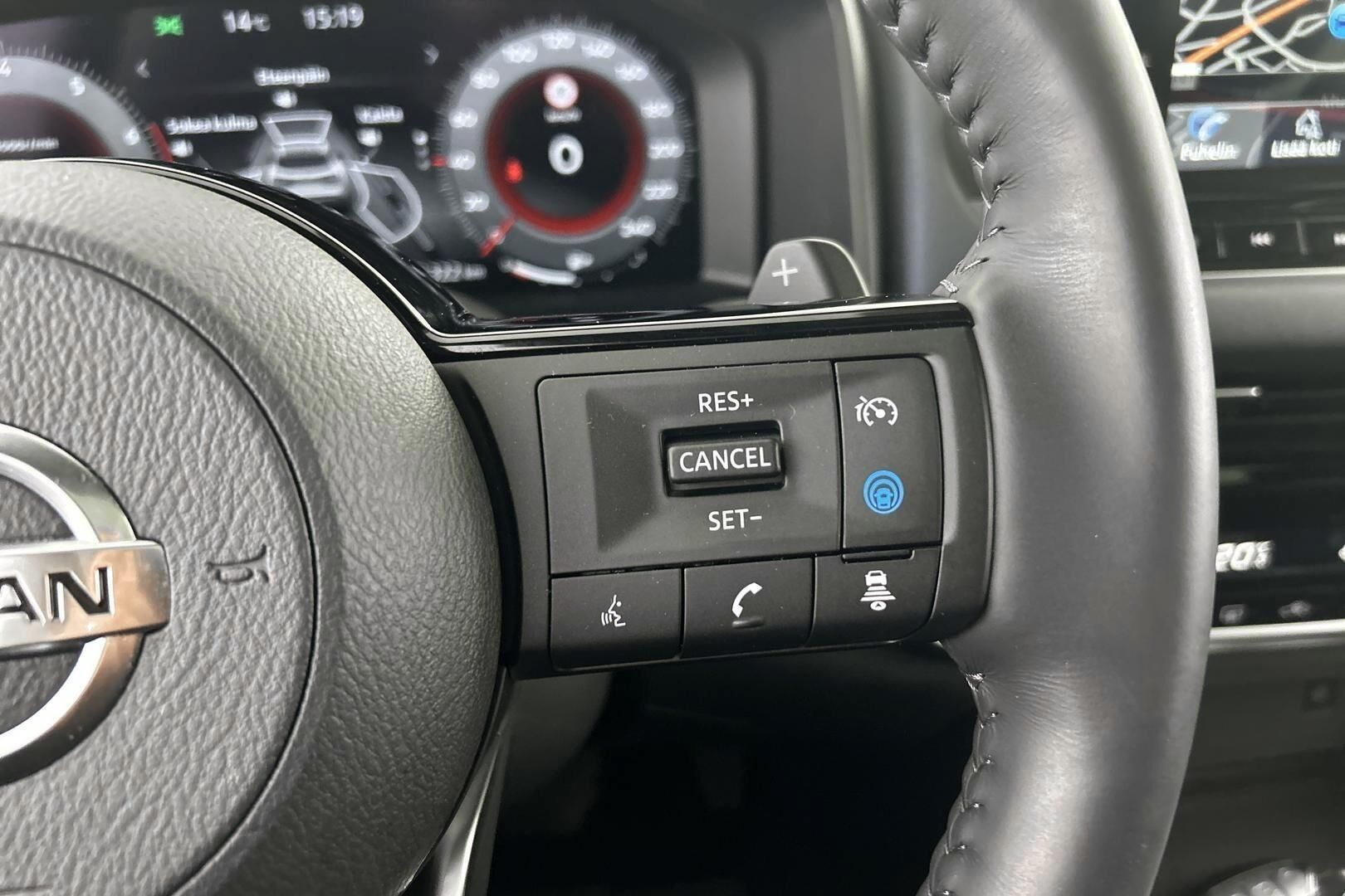 Nissan Qashqai iso kuva 17