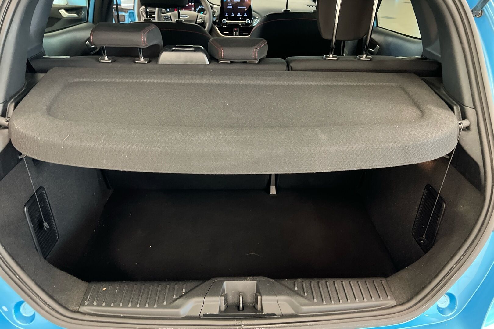 Ford Fiesta iso kuva 10