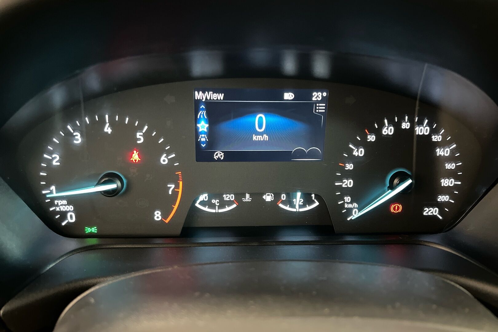 Ford Fiesta iso kuva 12