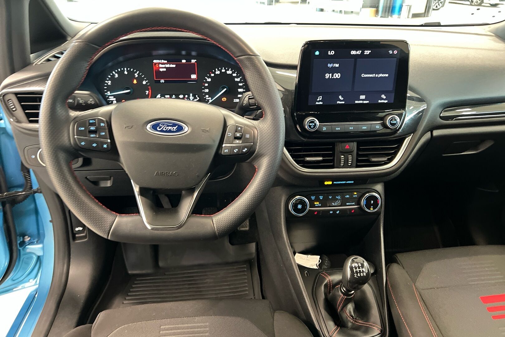 Ford Fiesta iso kuva 22