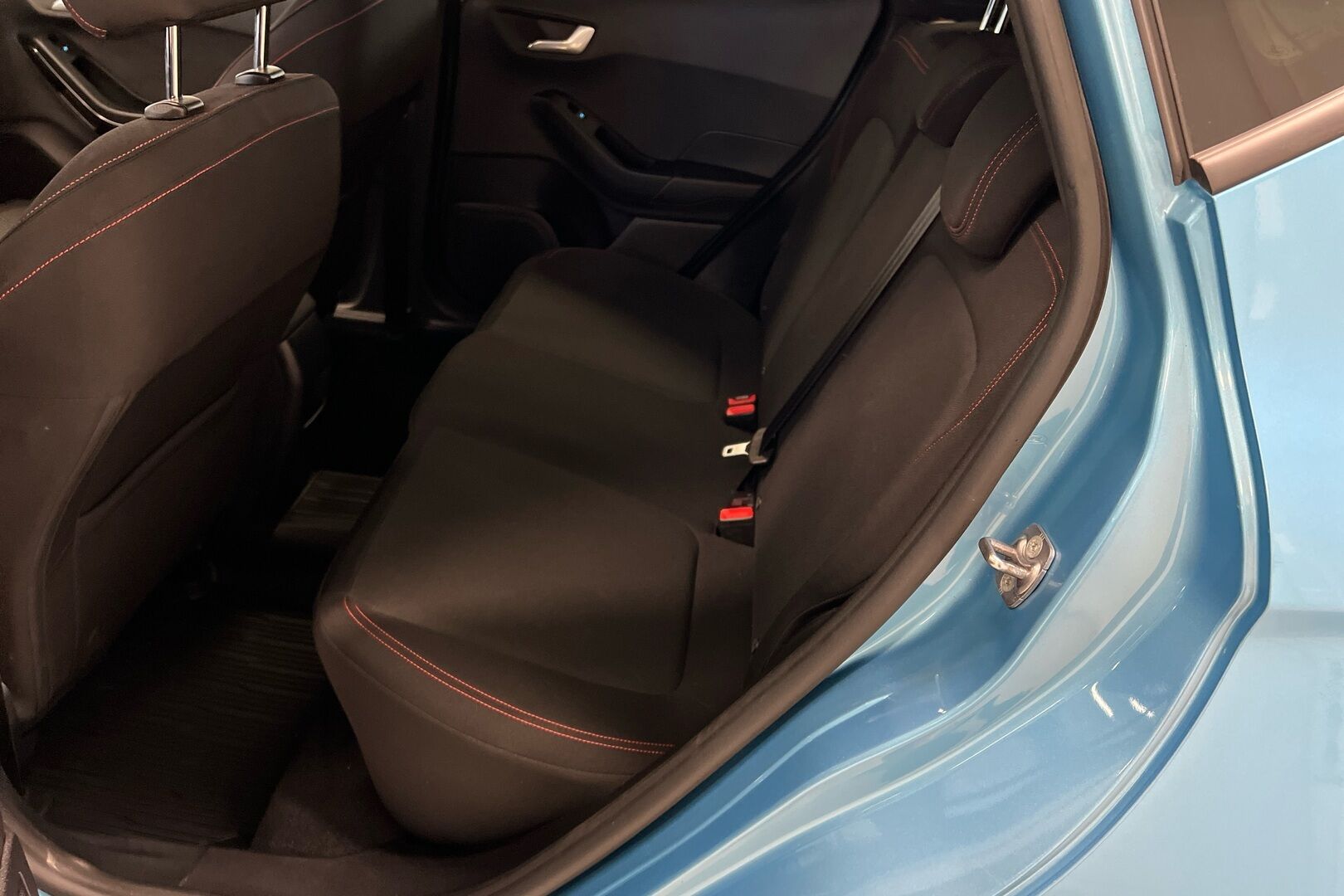 Ford Fiesta iso kuva 9