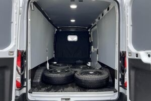 Ford Transit esikatselu 12