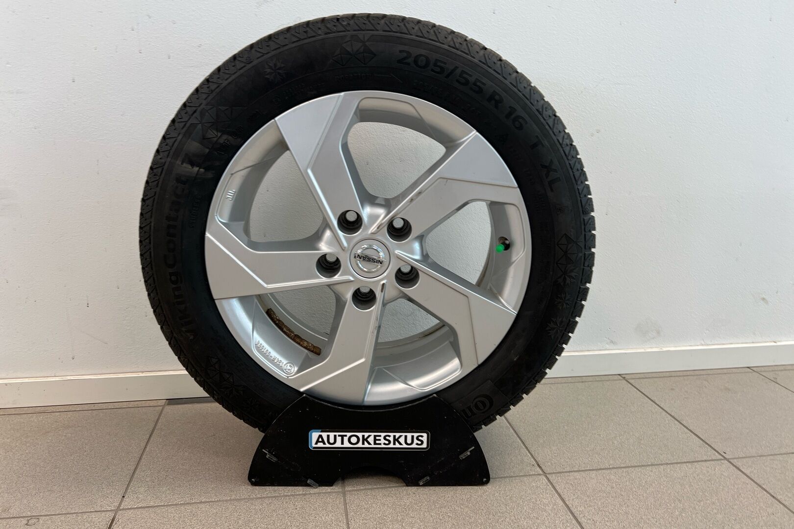Nissan Leaf iso kuva 19