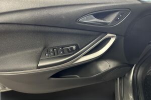 Opel Astra esikatselu 26