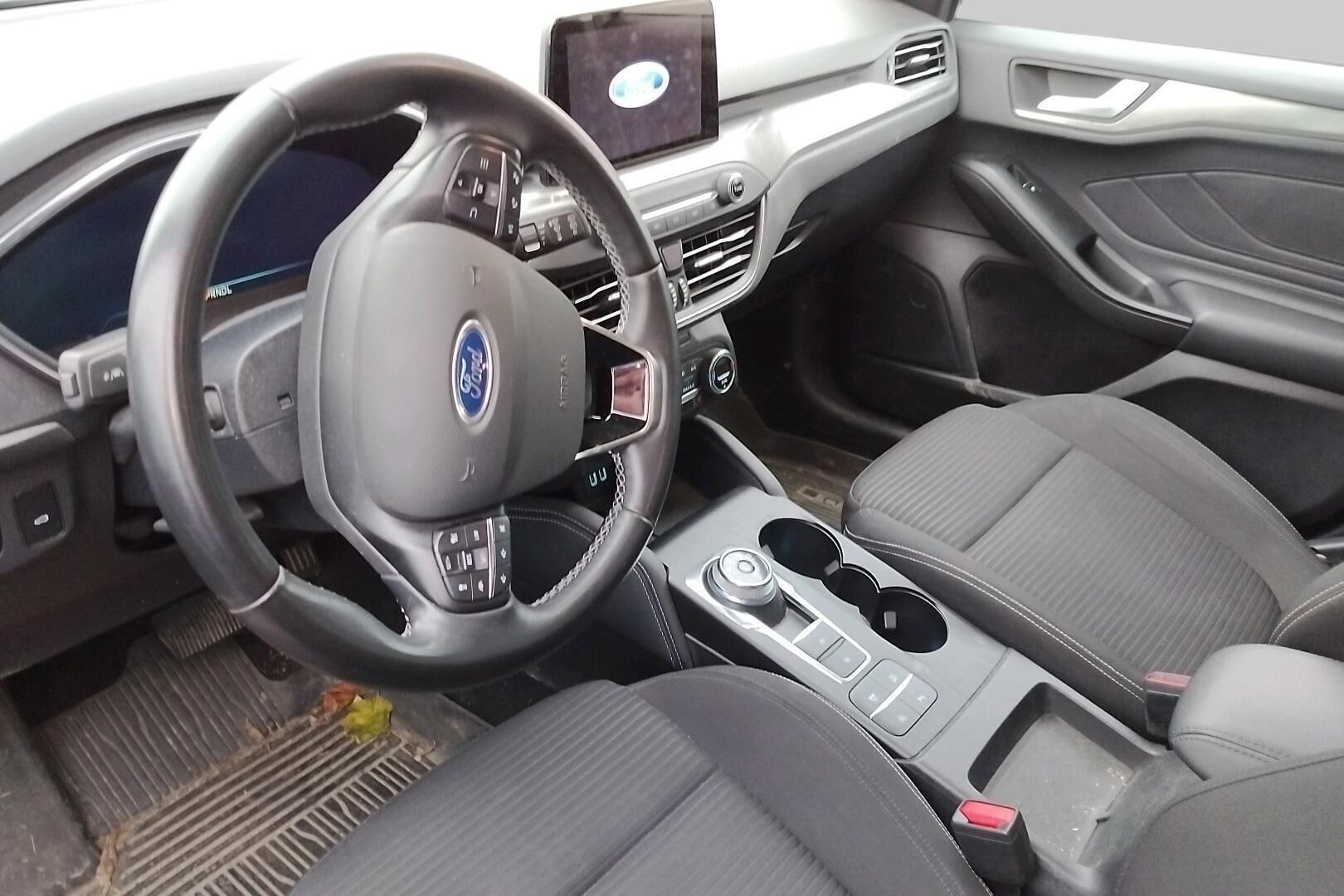 Ford Focus iso kuva 2