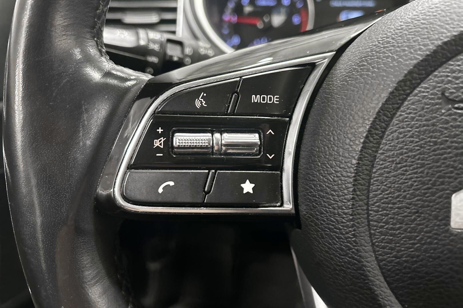 Kia Ceed iso kuva 21