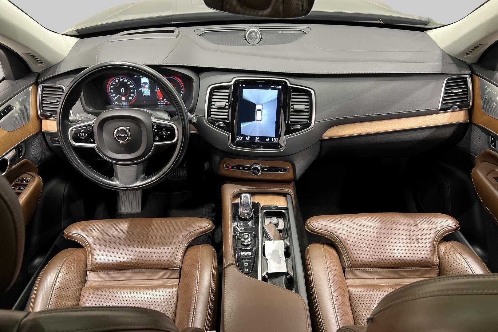 Volvo XC90 iso kuva 11