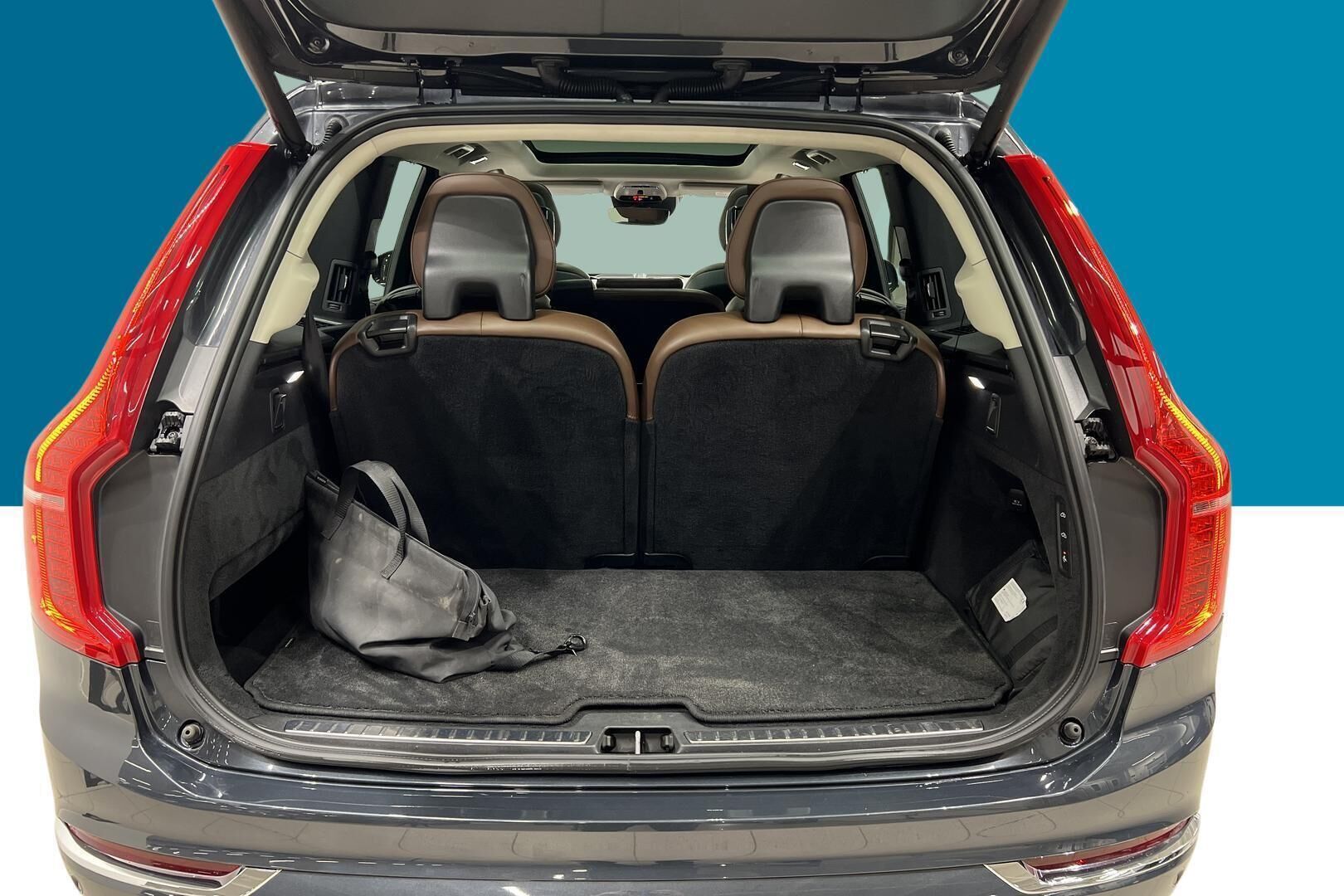 Volvo XC90 iso kuva 12