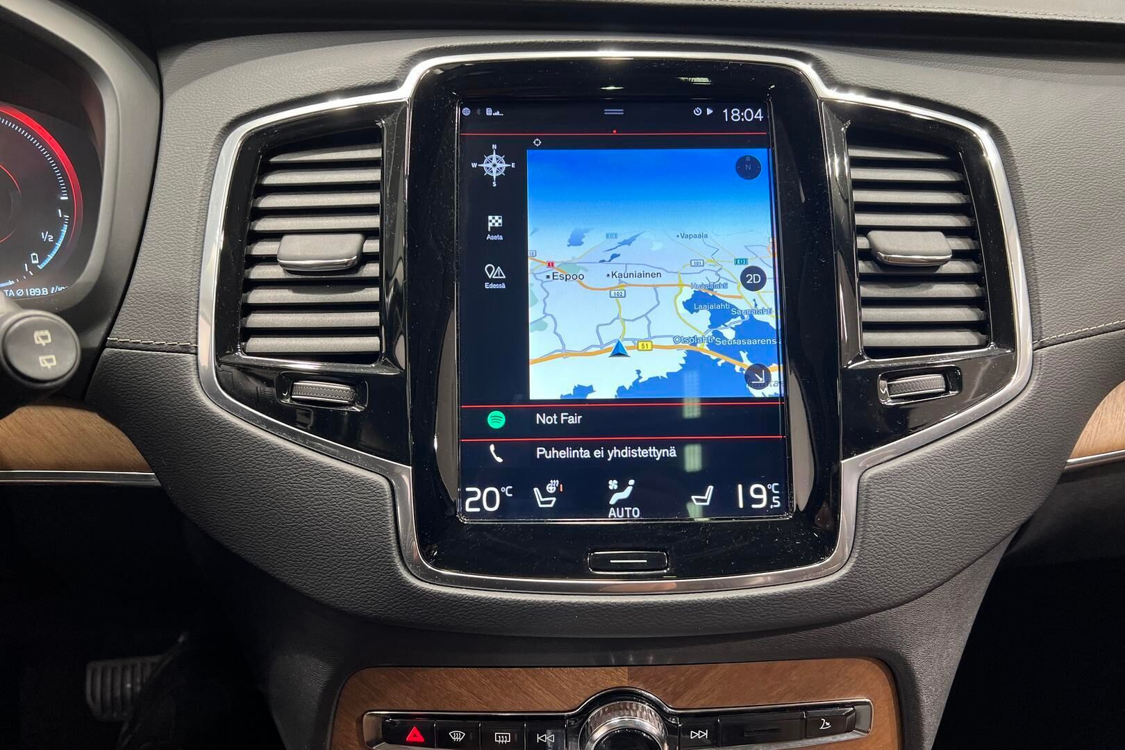 Volvo XC90 iso kuva 16