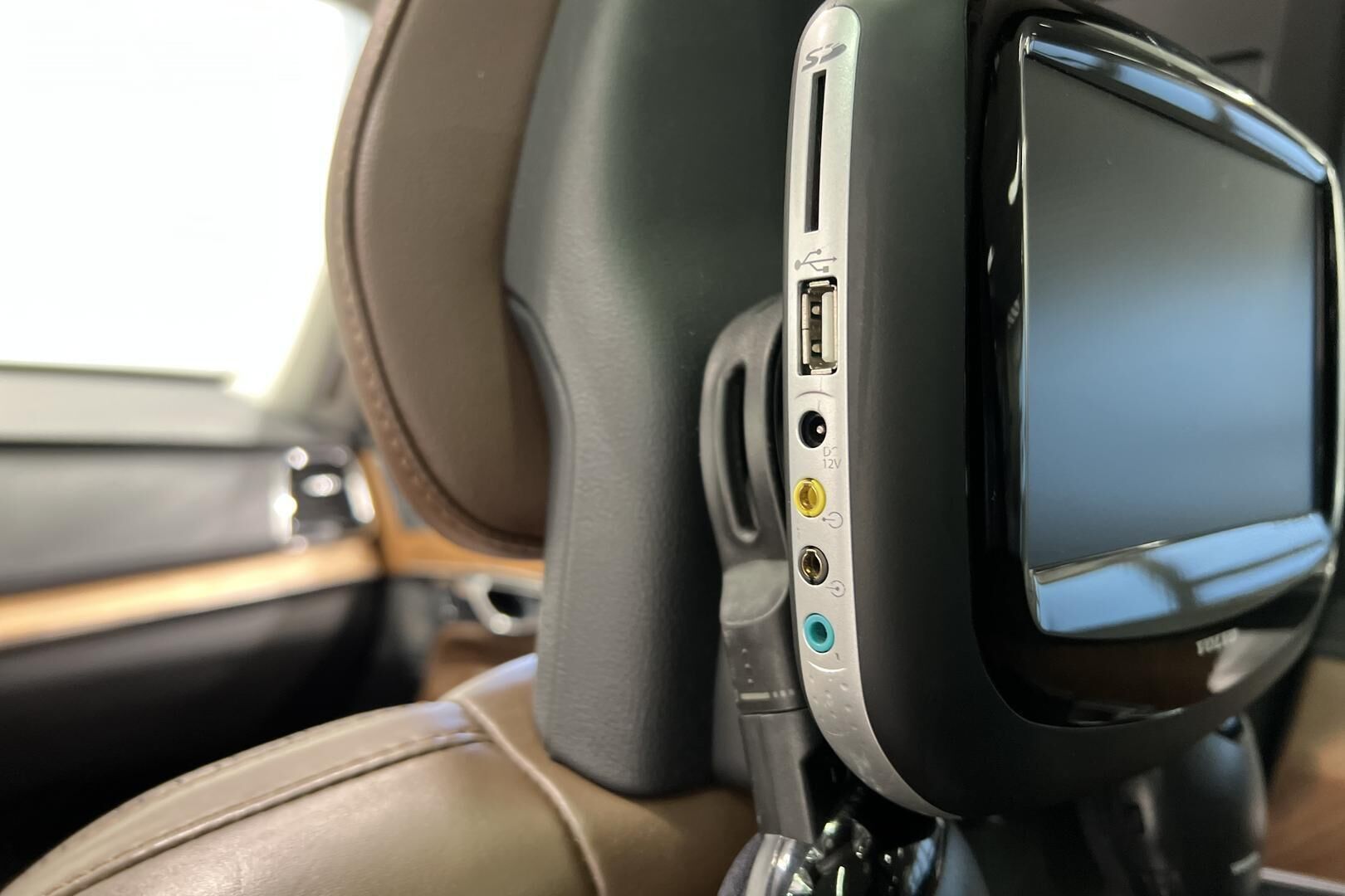 Volvo XC90 iso kuva 30