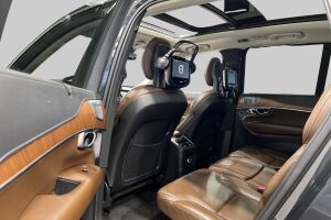 Volvo XC90 esikatselu 32