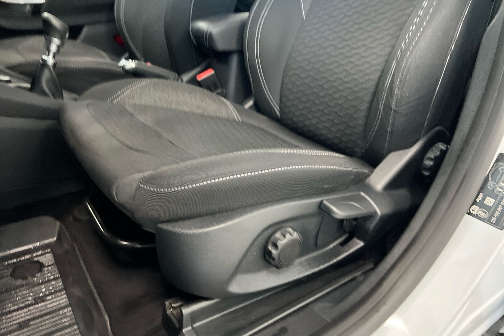 Ford Puma iso kuva 22