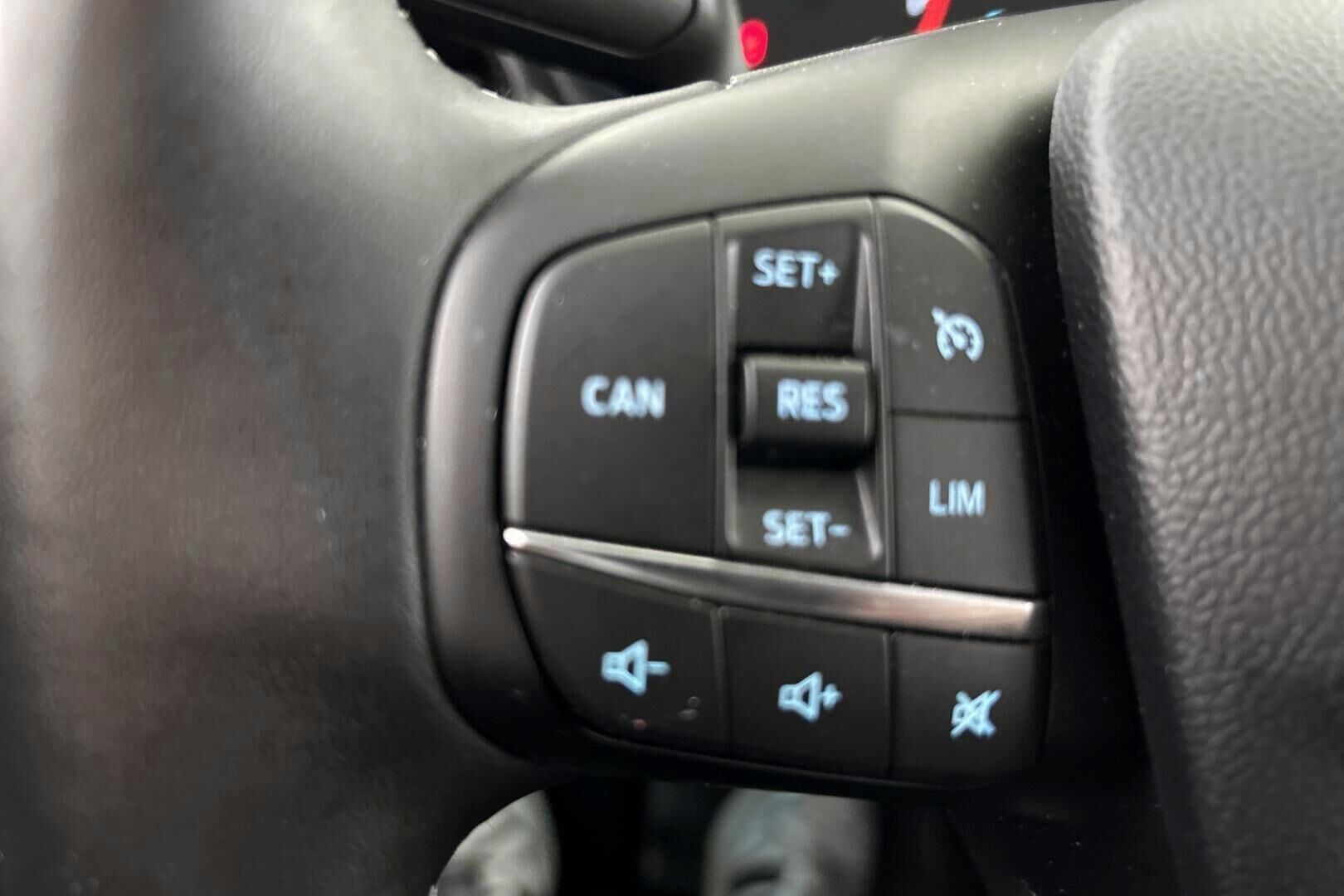 Ford Puma iso kuva 21