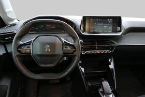 Peugeot e-208 esikatselu 2