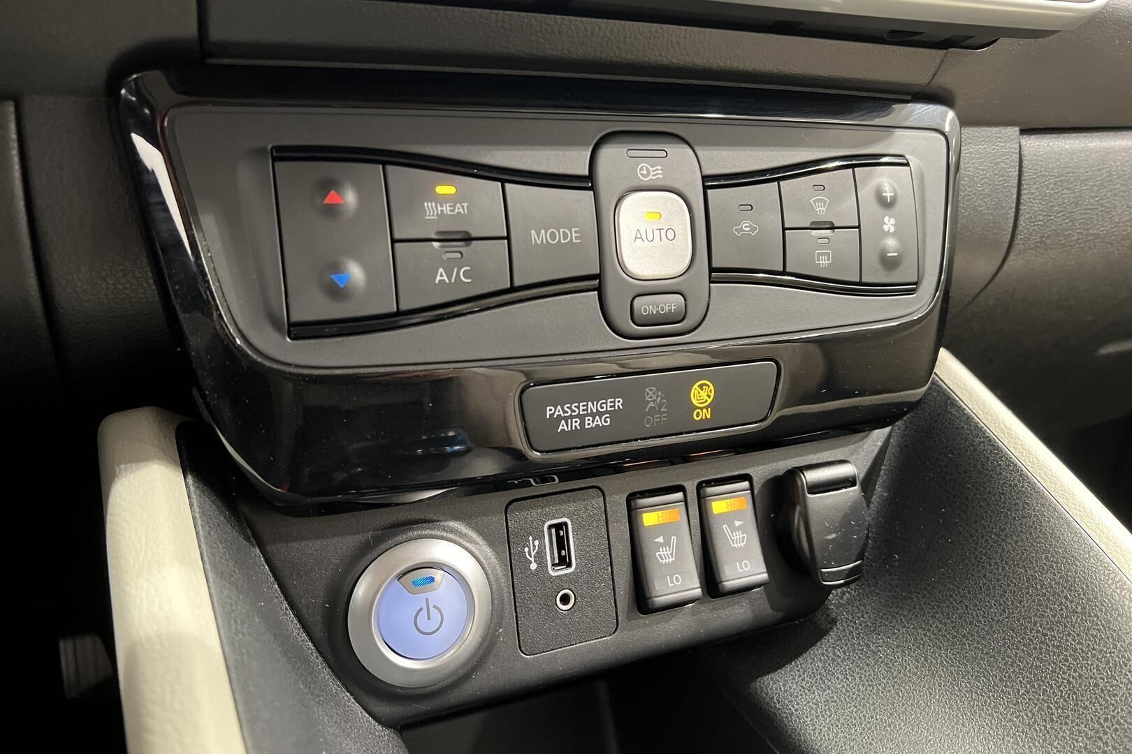 Nissan Leaf iso kuva 18