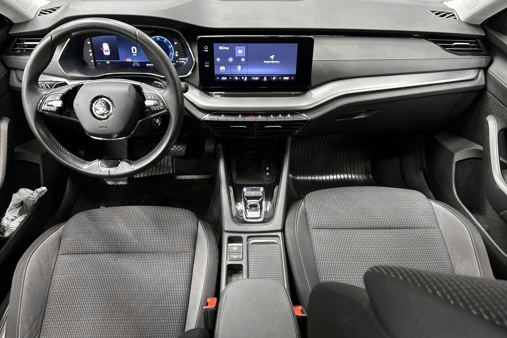 Skoda Octavia iso kuva 11