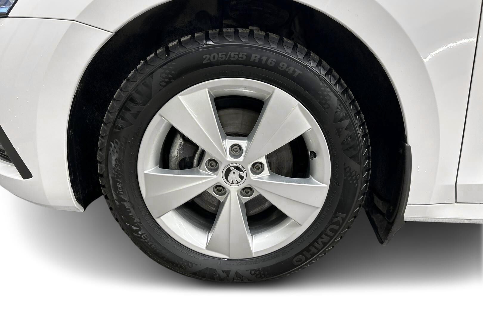 Skoda Octavia iso kuva 13