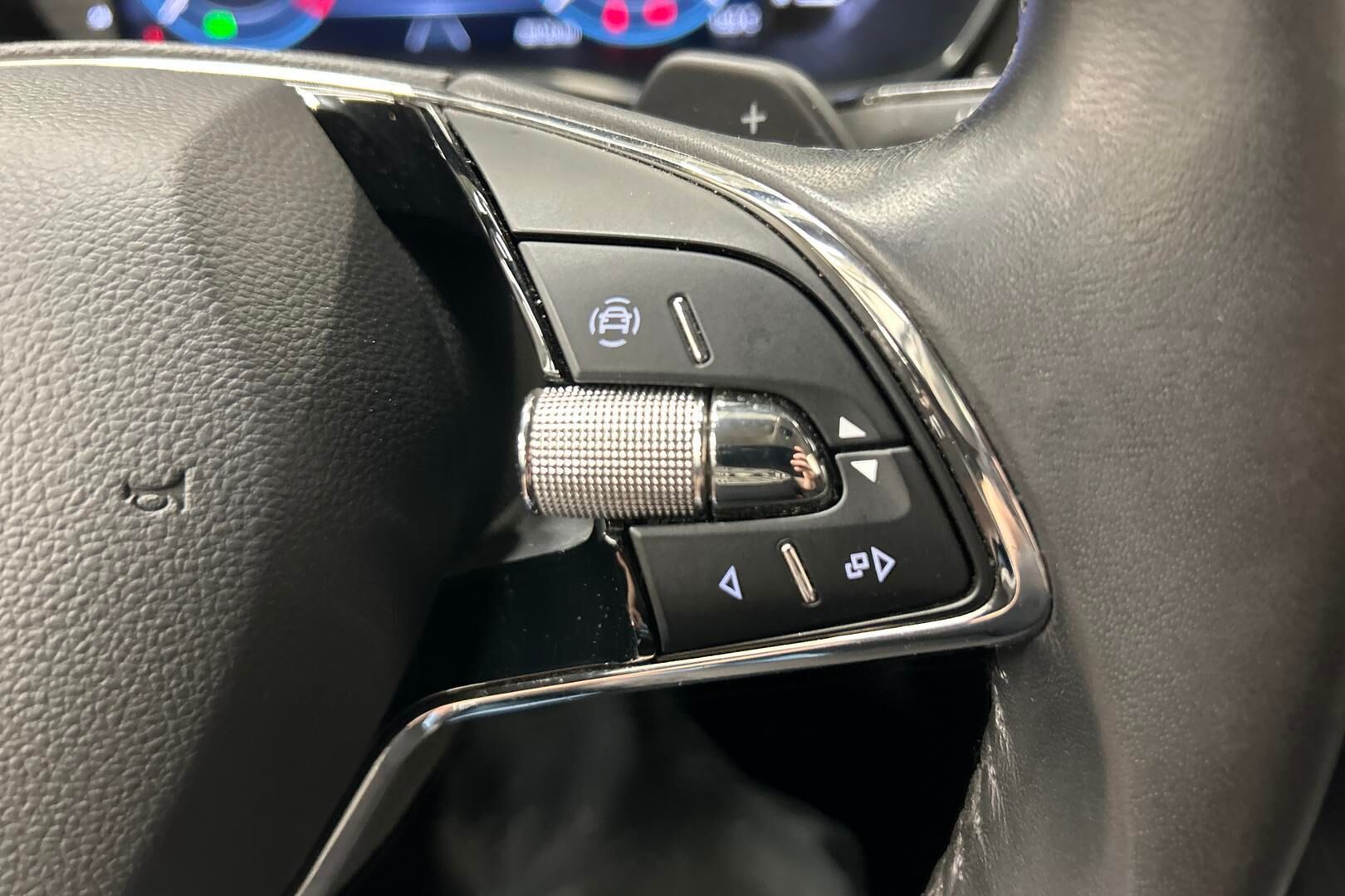 Skoda Octavia iso kuva 18