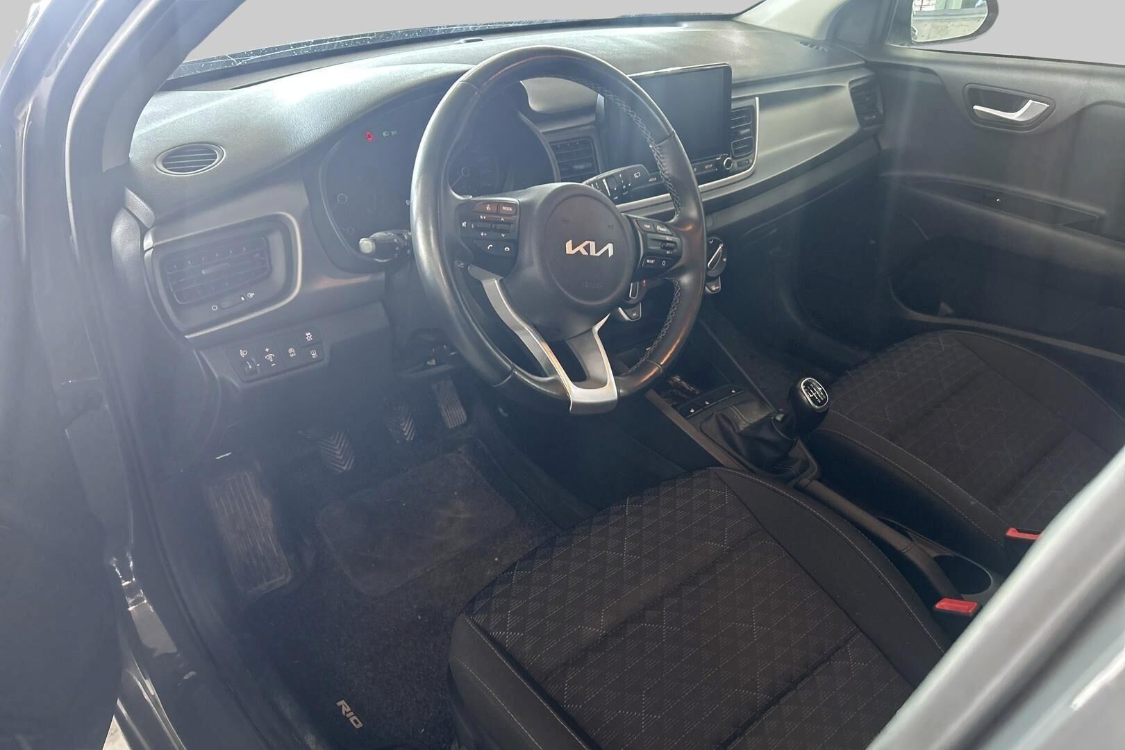 Kia Rio iso kuva 2