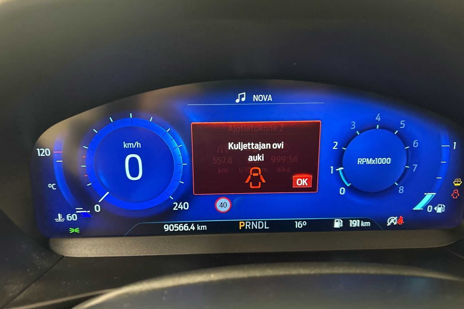 Ford Focus iso kuva 15
