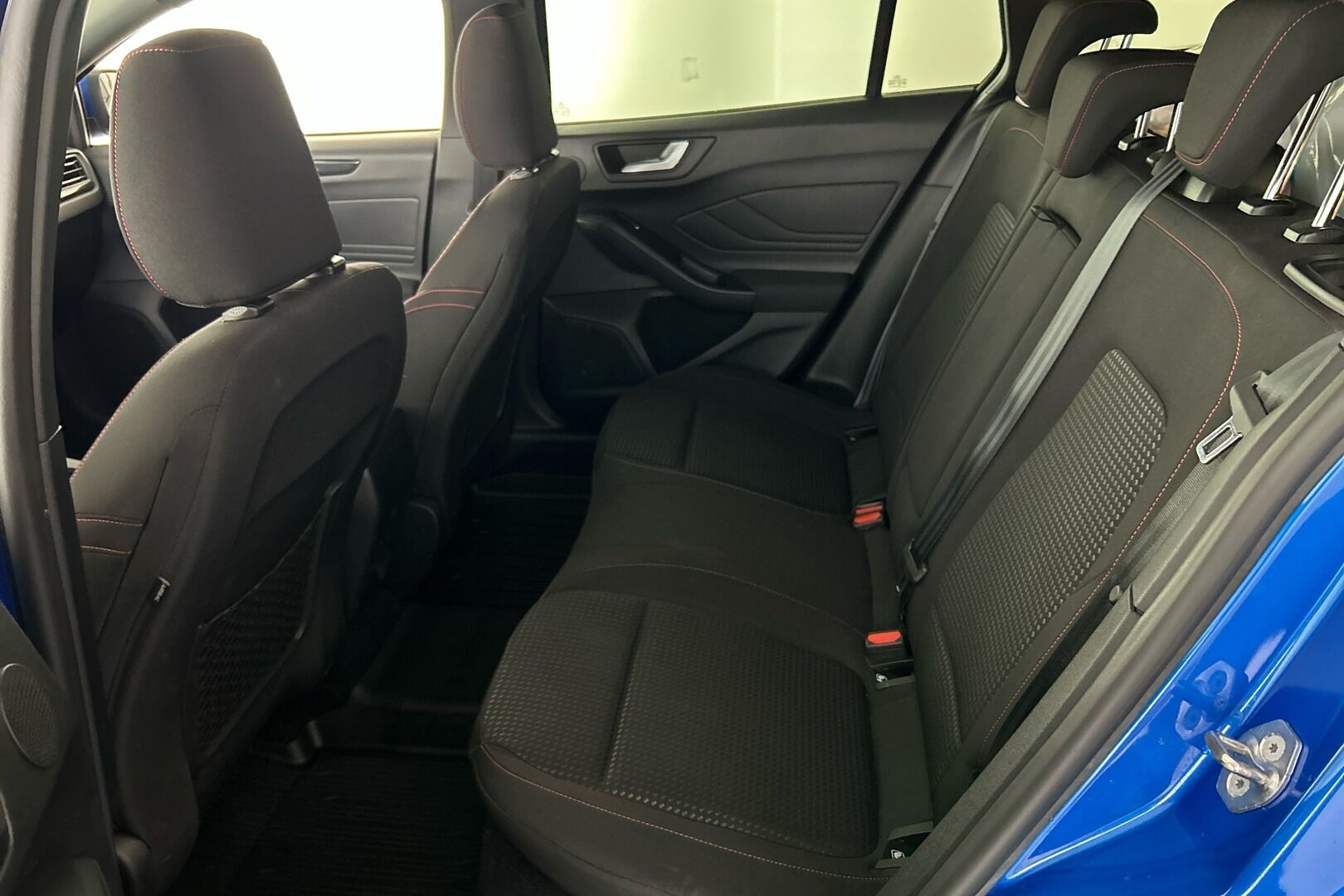 Ford Focus iso kuva 5