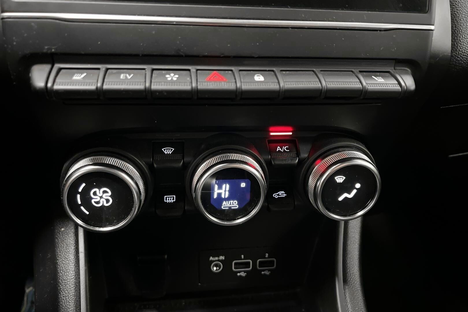 Renault Captur iso kuva 16