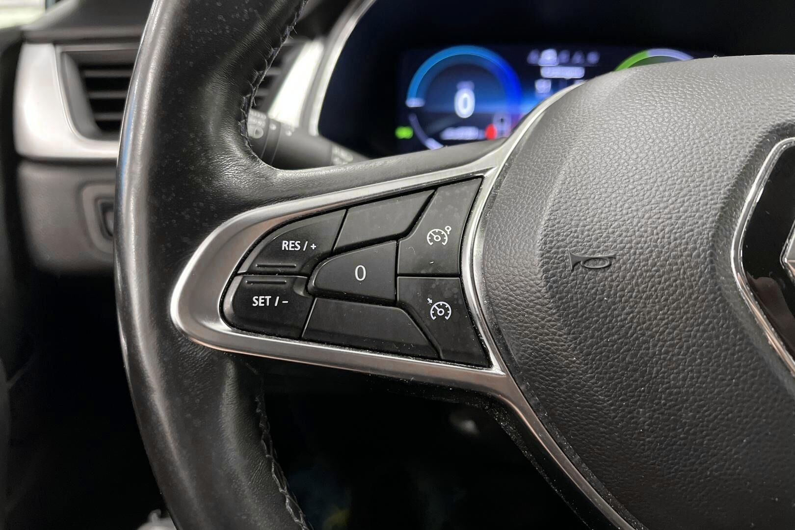 Renault Captur iso kuva 19