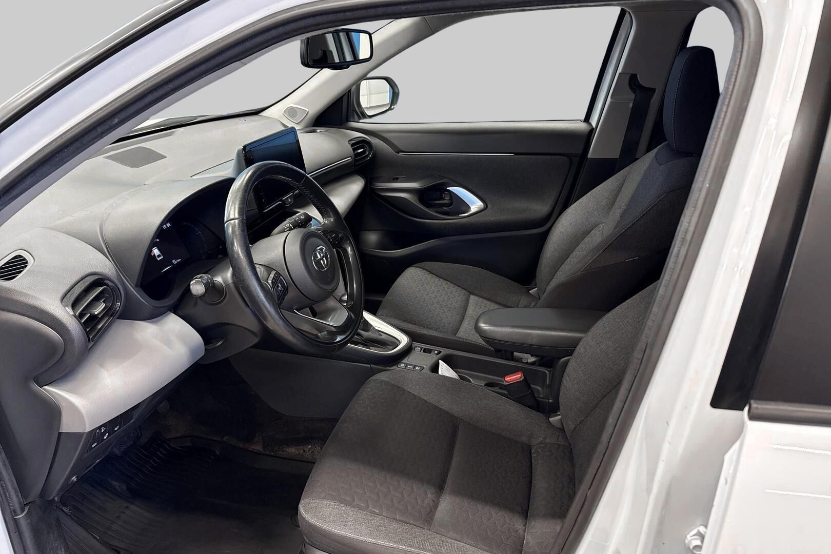 Toyota Yaris Cross iso kuva 9