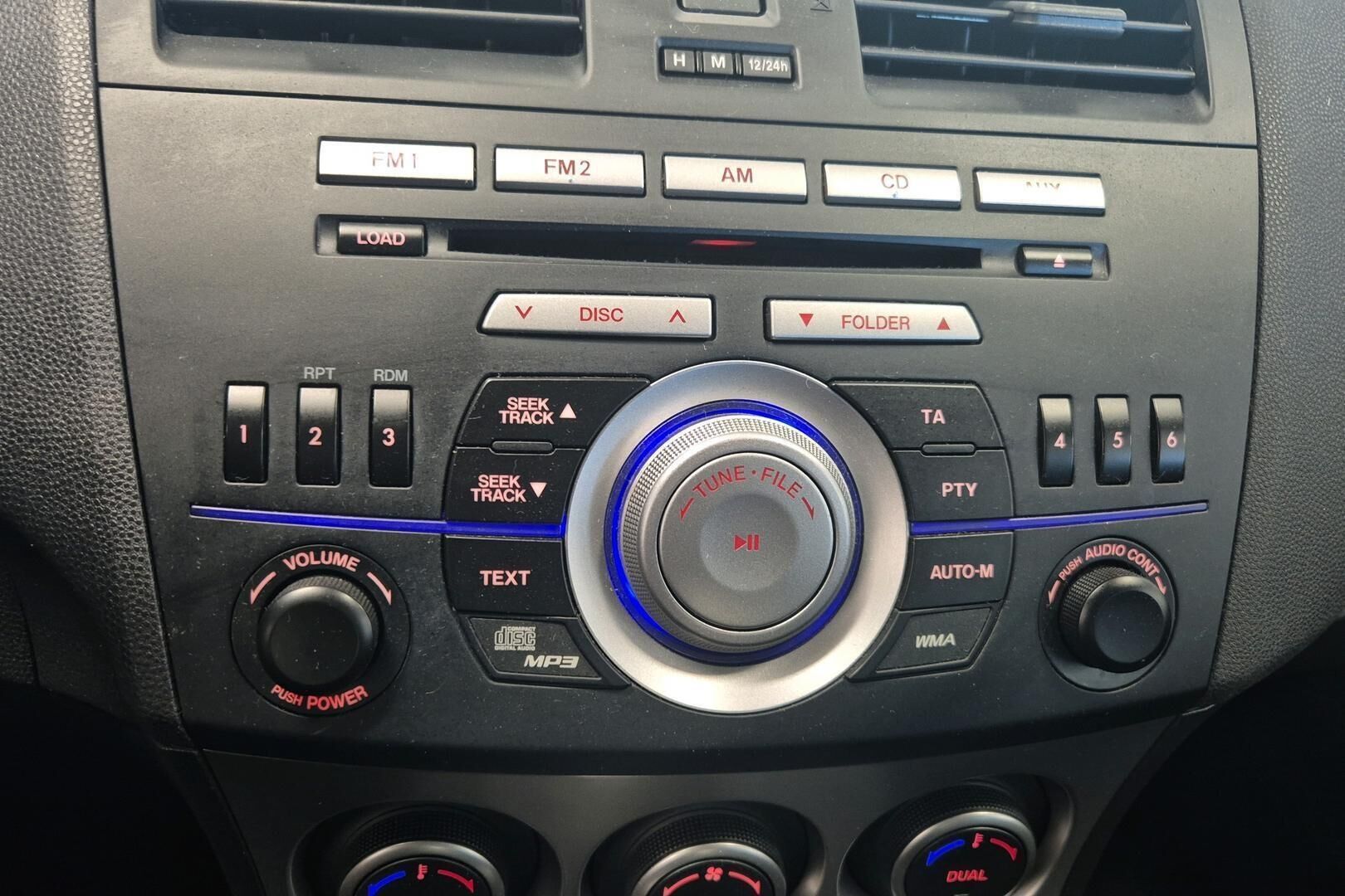 Mazda Mazda3 iso kuva 16