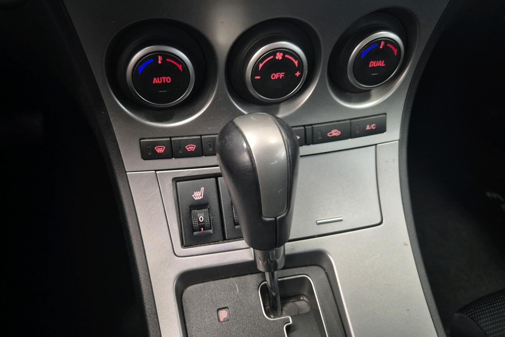 Mazda Mazda3 iso kuva 17