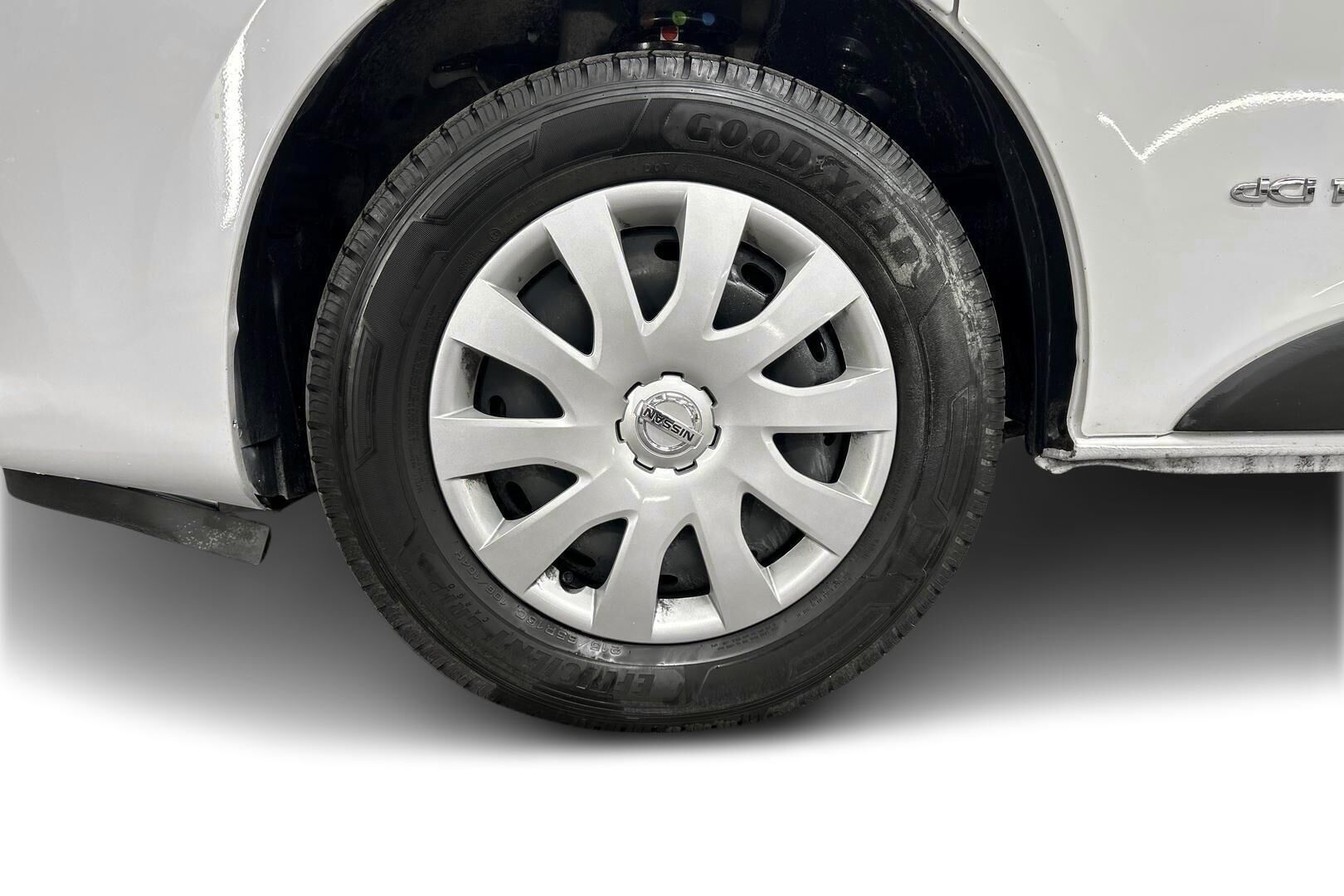 Nissan NV300 iso kuva 10