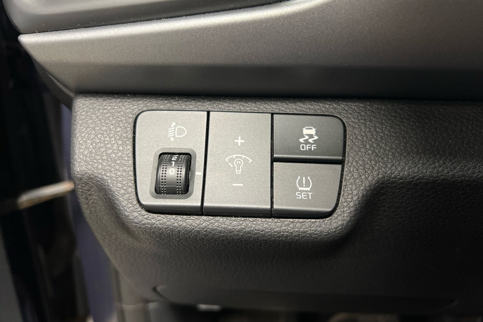 Kia Rio iso kuva 14