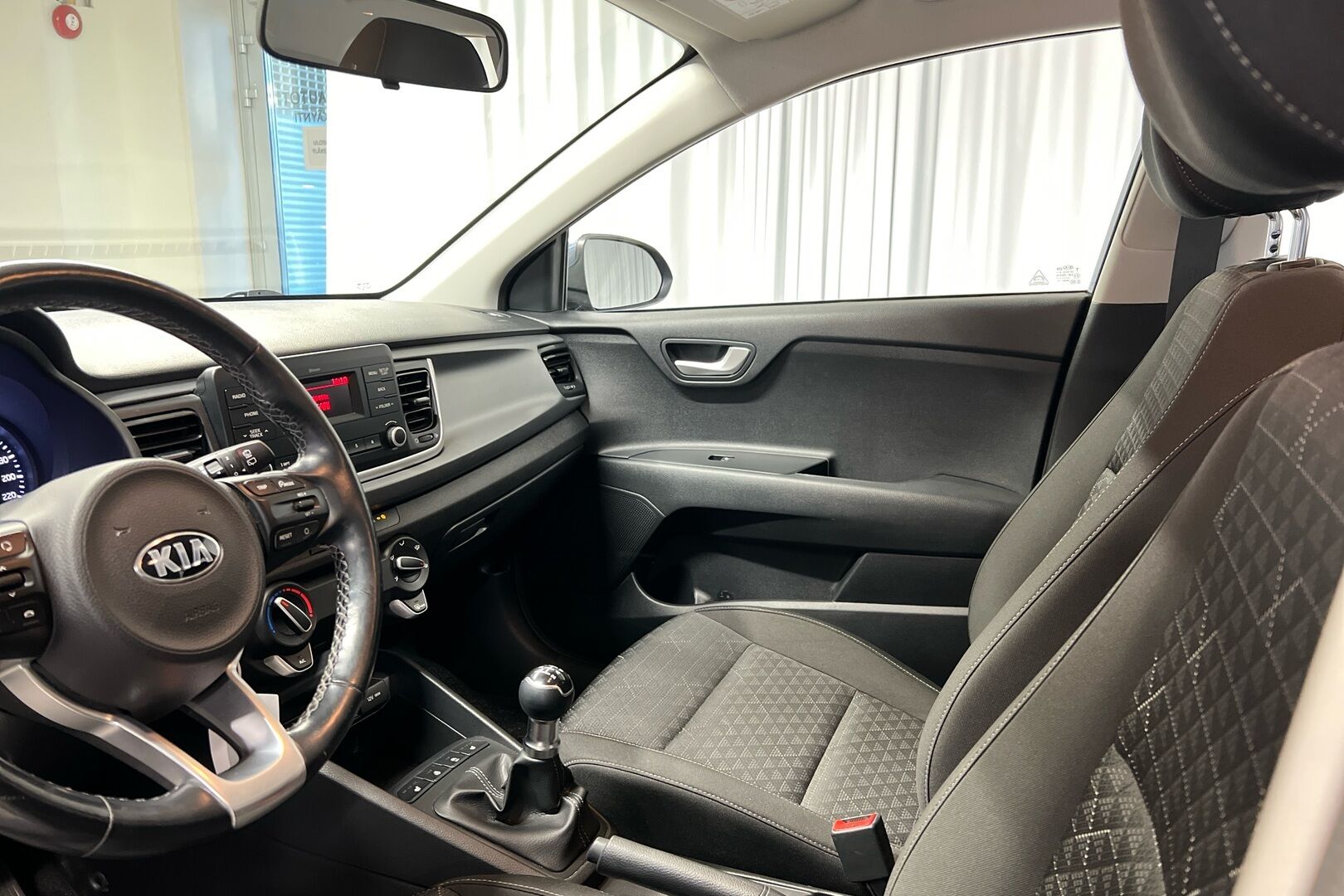 Kia Rio iso kuva 7