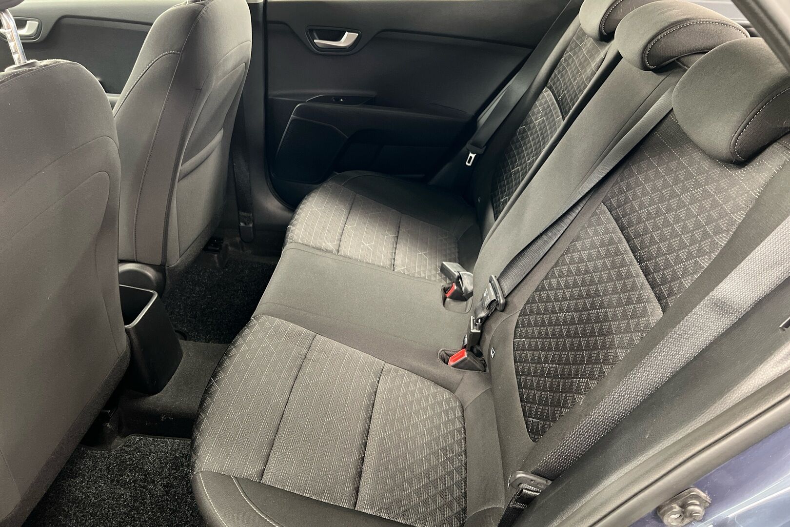 Kia Rio iso kuva 8