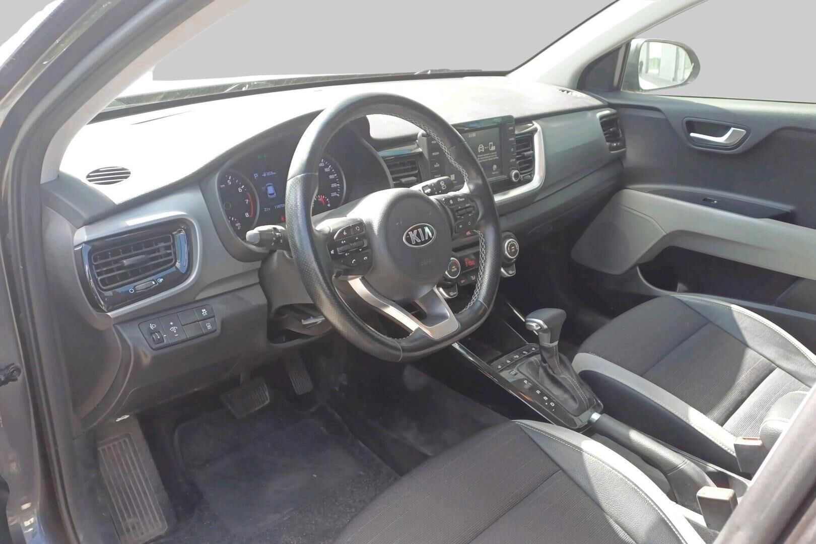 Kia Stonic iso kuva 1