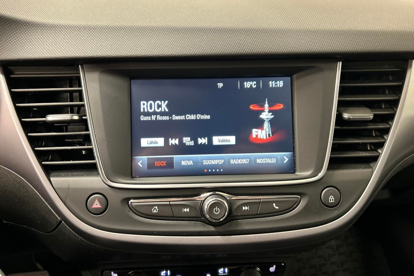 Opel Crossland X iso kuva 15