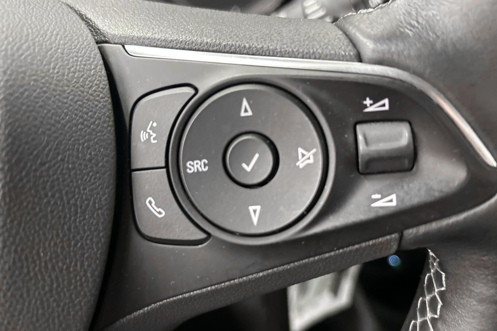 Opel Crossland X iso kuva 19