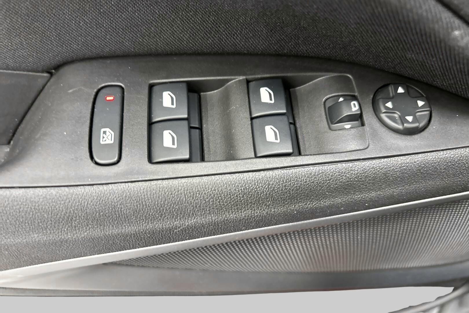 Opel Crossland X iso kuva 21