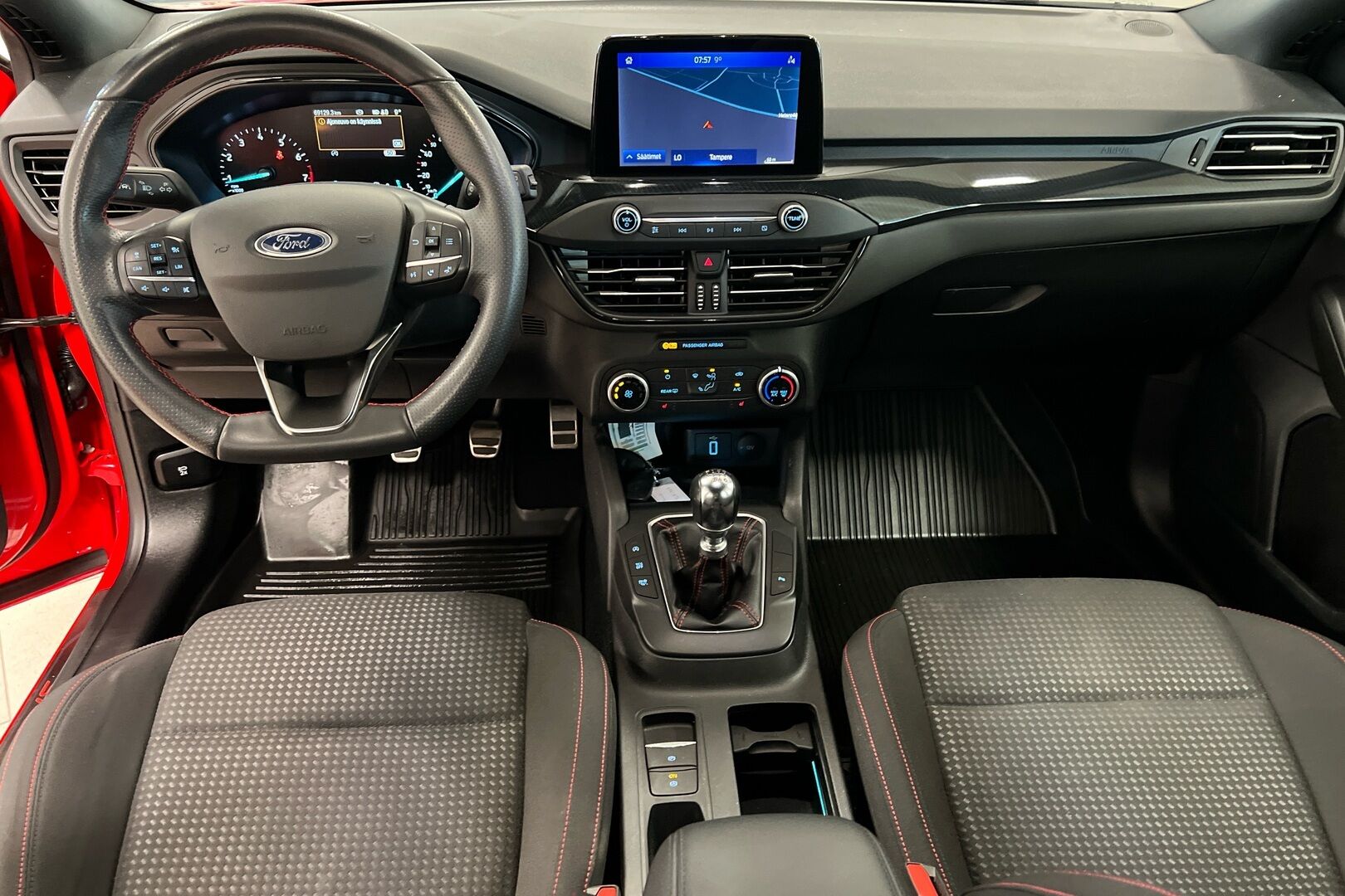 Ford Focus iso kuva 18
