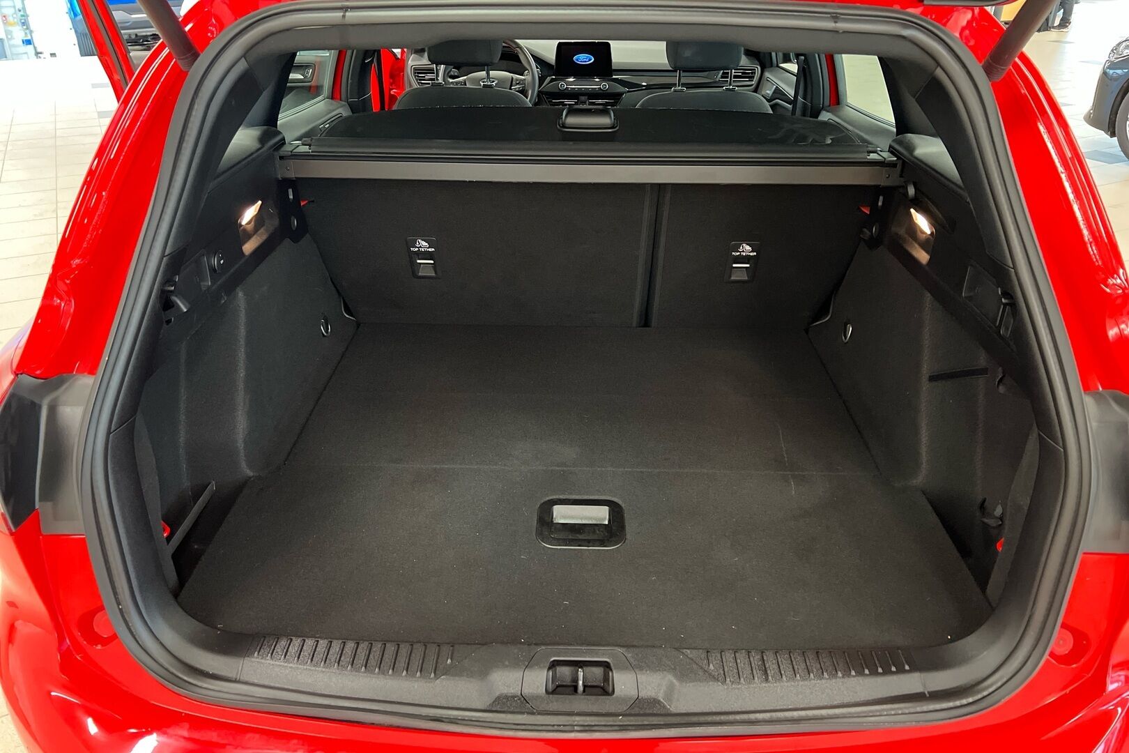 Ford Focus iso kuva 9