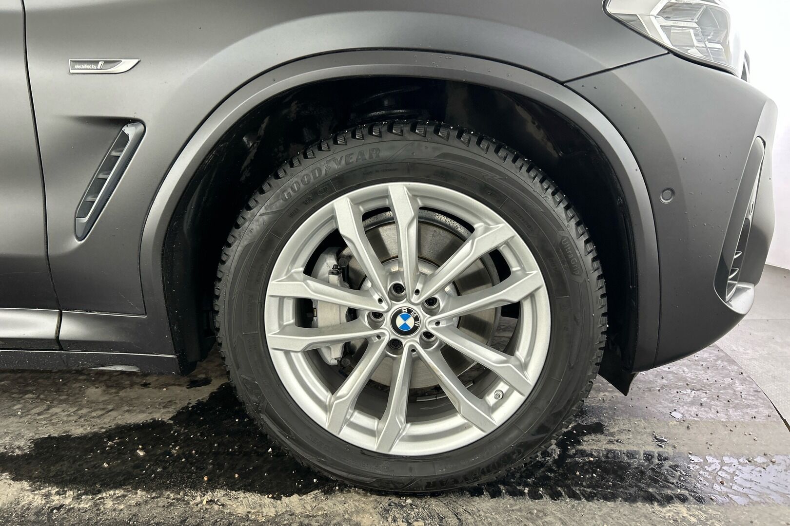 BMW X3 iso kuva 12