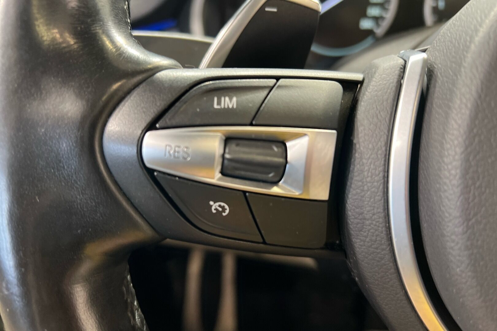BMW X5 iso kuva 12