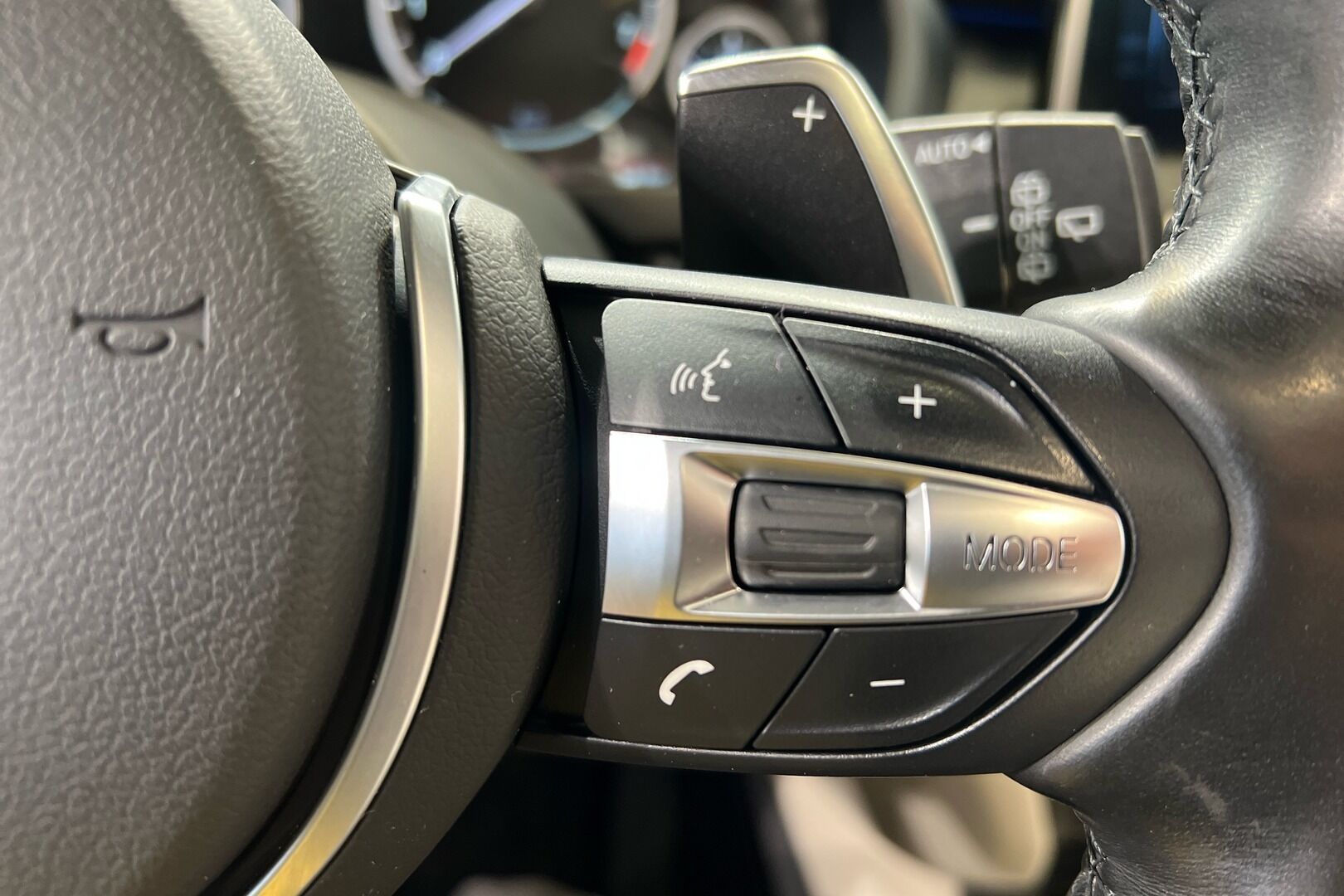 BMW X5 iso kuva 14