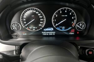 BMW X5 esikatselu 14