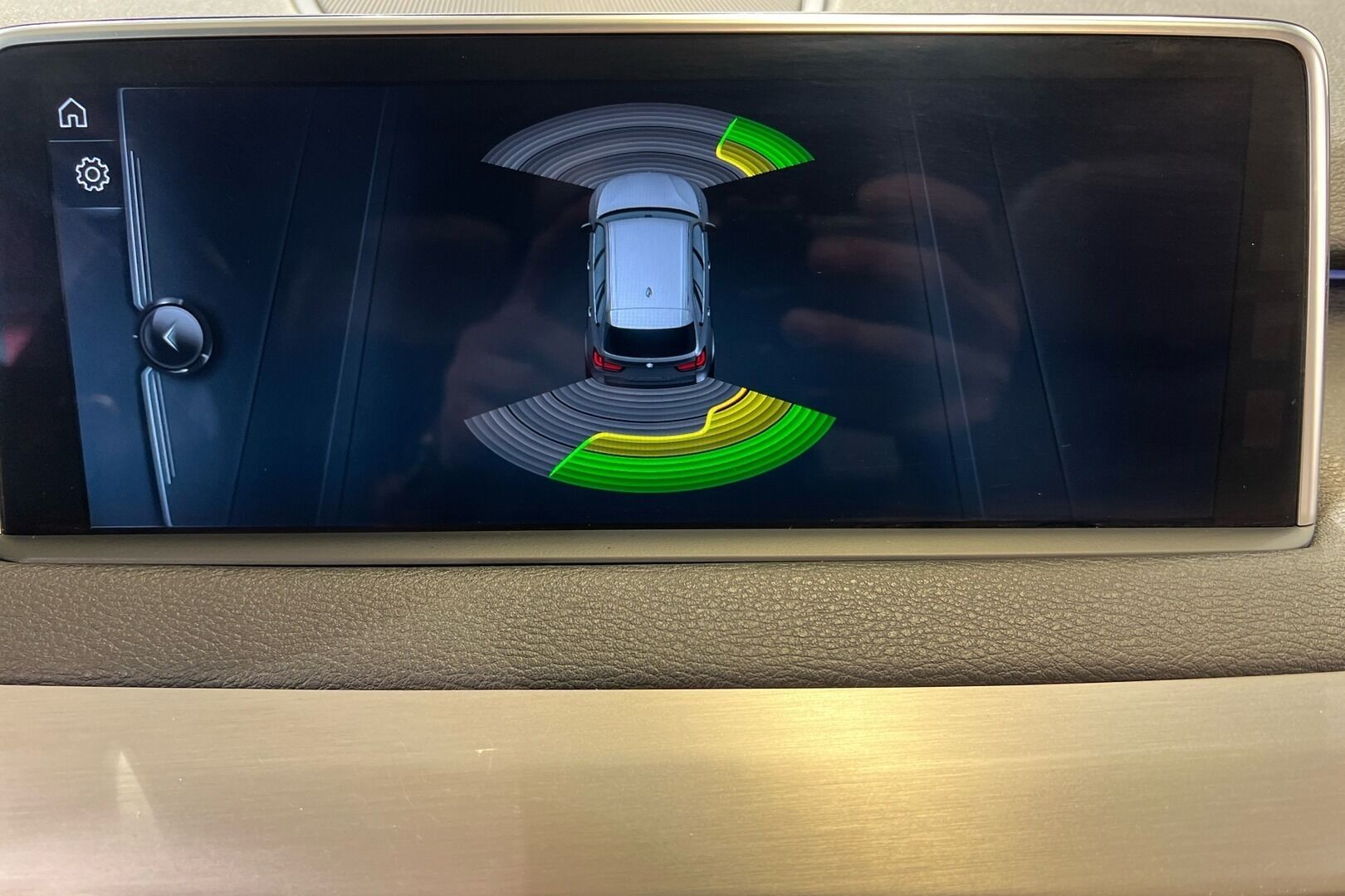 BMW X5 iso kuva 18
